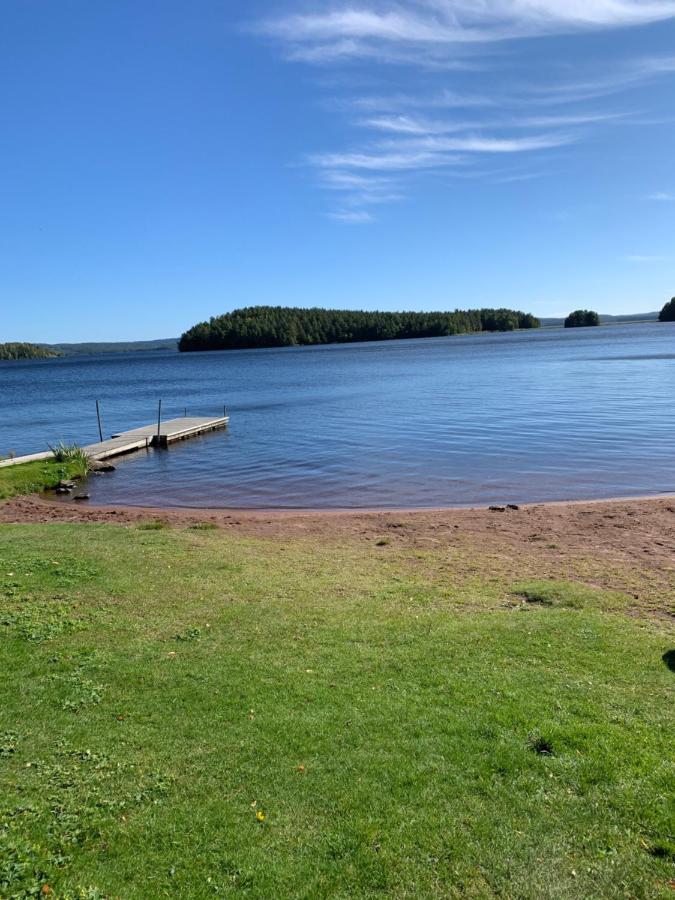Lakeside Log Cabin Fraemby Udde Falun Exterior photo